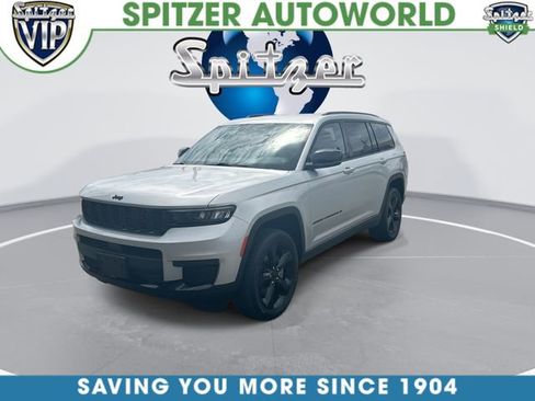 Used 2023 Jeep Grand Cherokee L Laredo AWD/4WD image 4