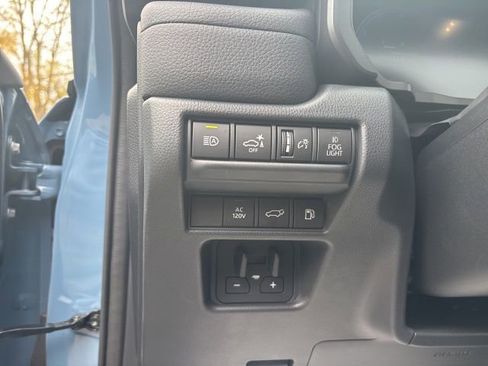 Used 2024 Toyota Land Cruiser image 50