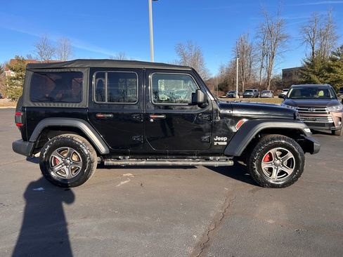 Used 2018 Jeep Wrangler Unlimited Sport S image 8