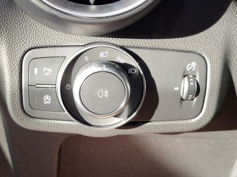 New 2025 Alfa Romeo Stelvio Sprint AWD/4WD image 31