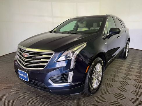 Used 2017 Cadillac XT5 Luxury w/ Driver Awareness Package AWD/4WD image 3