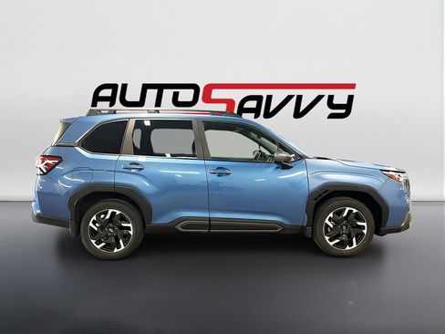 Used 2025 Subaru Forester Limited AWD/4WD image 8
