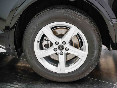 Used 2023 Audi Q5 2.0T Premium w/ Convenience Package image 10