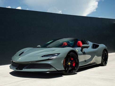 Certified 2025 Ferrari SF90 Spider AWD/4WD image 37
