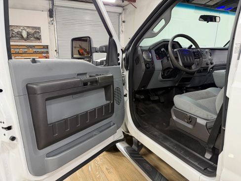 Used 2015 Ford F350 XLT AWD/4WD image 12
