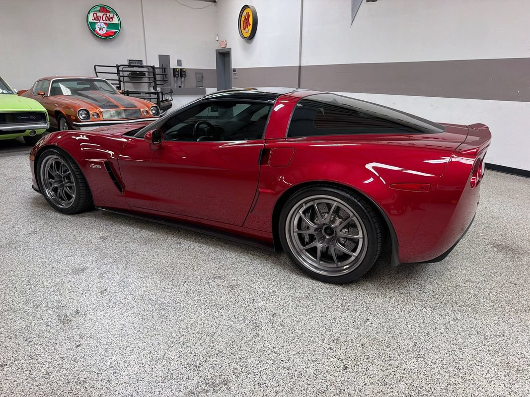 Used 2011 Chevrolet Corvette Z06 RWD image 4