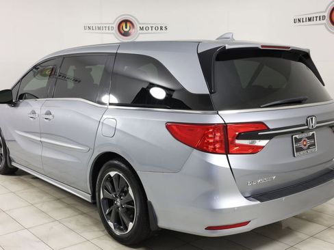 Used 2023 Honda Odyssey Elite image 4
