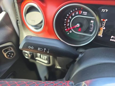 Used 2018 Jeep Wrangler Unlimited Rubicon AWD/4WD image 22
