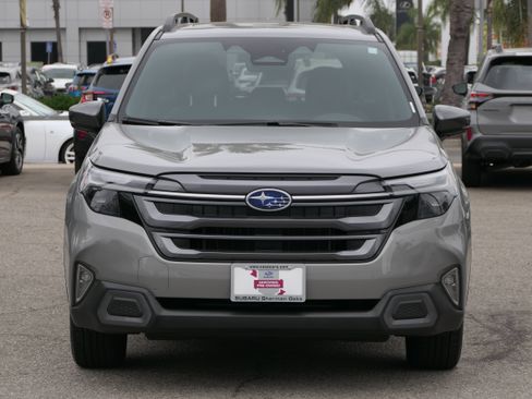 Certified 2025 Subaru Forester Limited w/ Popular Package image 7