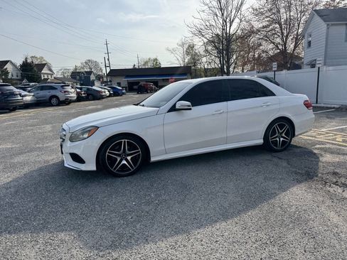Used 2014 Mercedes-Benz E 350 4MATIC Sedan image 22
