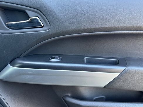 Used 2022 Chevrolet Colorado LT w/ Safety Package image 17