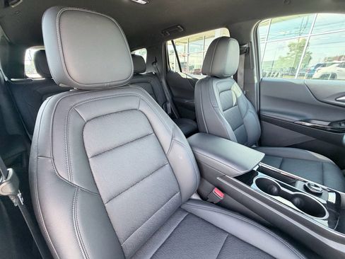 Used 2026 Chevrolet Equinox LT w/ Convenience Package II FWD image 24