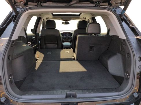 Used 2024 GMC Terrain SLT w/ Elevation Edition AWD/4WD image 28