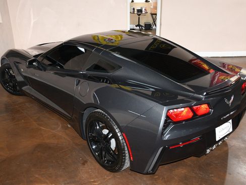Used 2017 Chevrolet Corvette Stingray Coupe w/ 1LT RWD image 80
