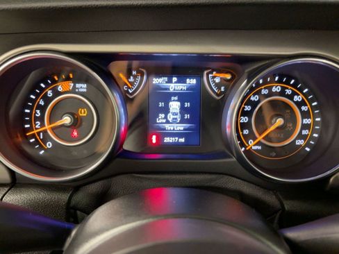 Used 2020 Jeep Wrangler Unlimited Sport image 19