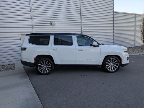 Used 2022 Jeep Grand Wagoneer Series II w/ Convenience Group III image 6