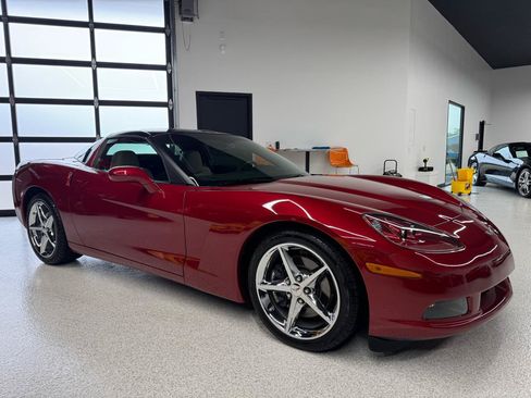 Used 2012 Chevrolet Corvette Coupe w/ 2LT Preferred Equipment Group RWD image 19