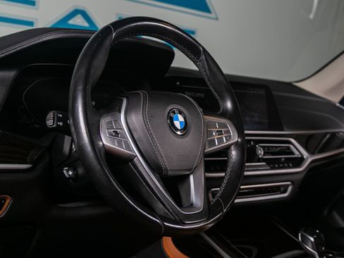 Used 2020 BMW X7 xDrive40i w/ Premium Package image 2