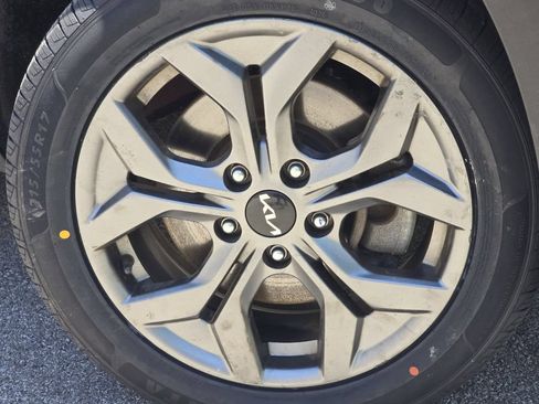 Used 2024 Kia Seltos S AWD/4WD image 10