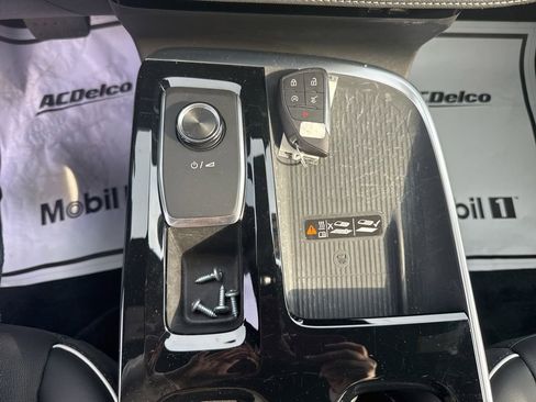 Used 2025 Buick Enclave Preferred image 21