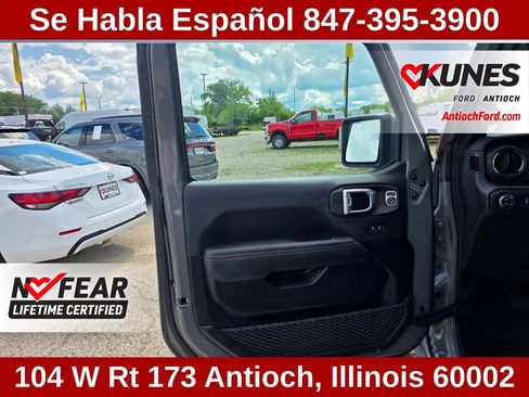 Used 2023 Jeep Gladiator Overland AWD/4WD image 25