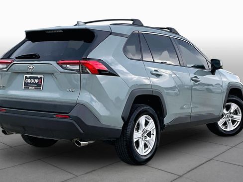 Used 2019 Toyota RAV4 XLE w/ Convenience Package FWD image 13
