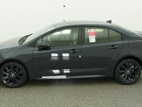 New 2026 Toyota Corolla SE FWD image 3