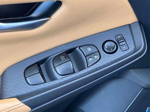 Certified 2025 Nissan Sentra SV w/ SV Premium Package image 16