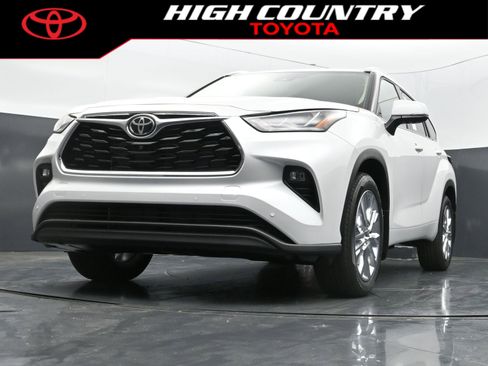 New 2026 Toyota Highlander Limited AWD/4WD image 35
