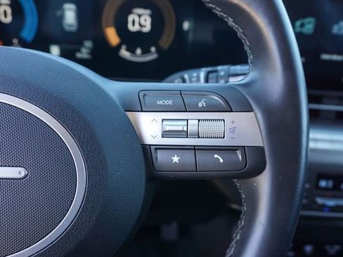 Used 2025 Hyundai Kona SEL image 21