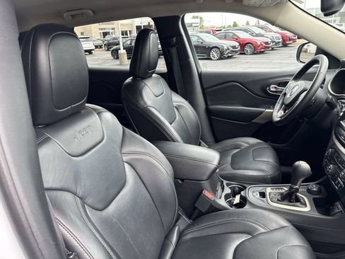 Used 2017 Jeep Cherokee Limited AWD/4WD image 17