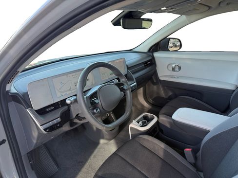 Used 2024 Hyundai Ioniq 5 SEL RWD image 9