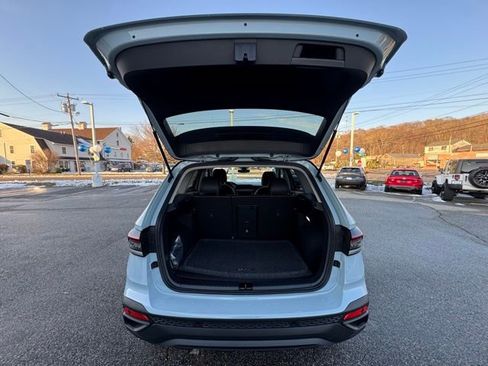 New 2026 Volkswagen Taos SE image 19