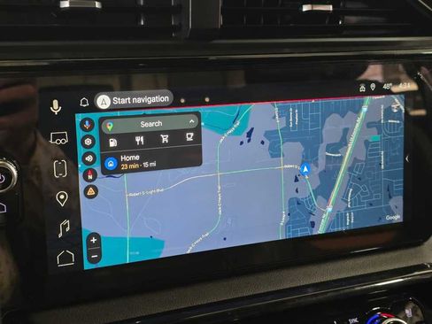 Used 2025 GMC Sierra 2500 AT4 w/ AT4 Premium Plus Package image 18