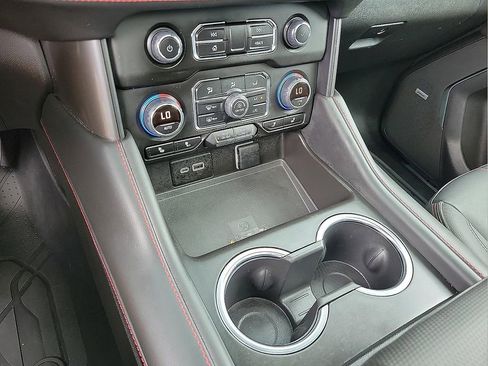 Used 2023 Chevrolet Suburban RST w/ Luxury Package AWD/4WD image 18