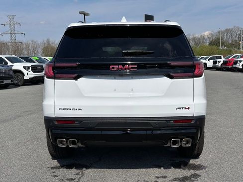New 2026 GMC Acadia AT4 w/ Luxury Package AWD/4WD image 8