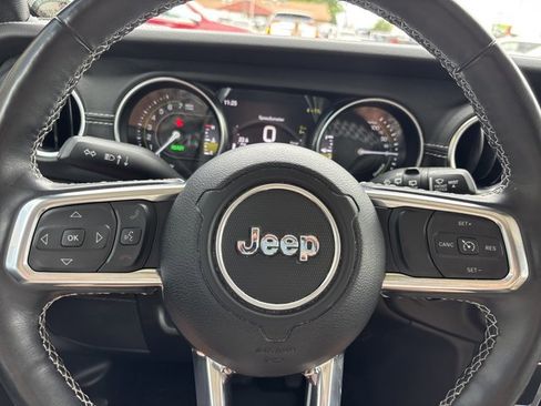Used 2022 Jeep Wrangler Unlimited Sahara w/ Cold Weather Group AWD/4WD image 26