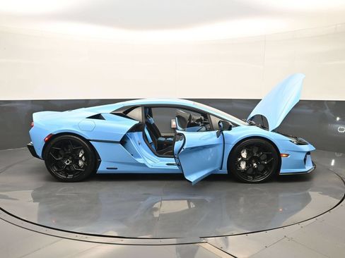 Used 2026 Lamborghini Temerario AWD/4WD image 29