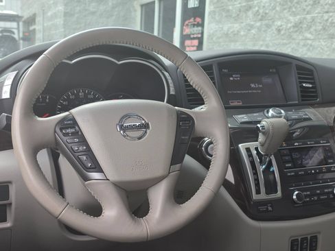 Used 2014 Nissan Quest LE FWD image 10