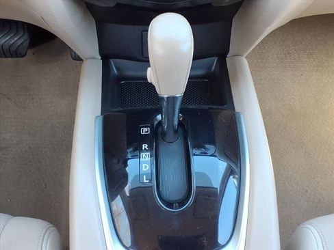 Used 2014 Nissan Rogue SL image 22