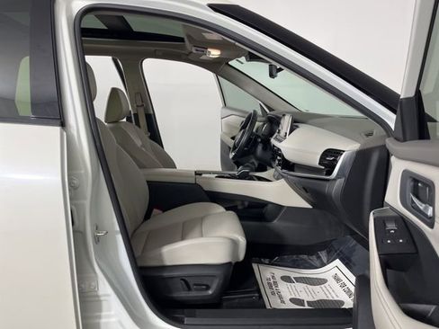 Used 2023 Nissan Rogue SL FWD image 47