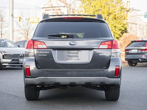 Used 2010 Subaru Outback 2.5i Premium image 5