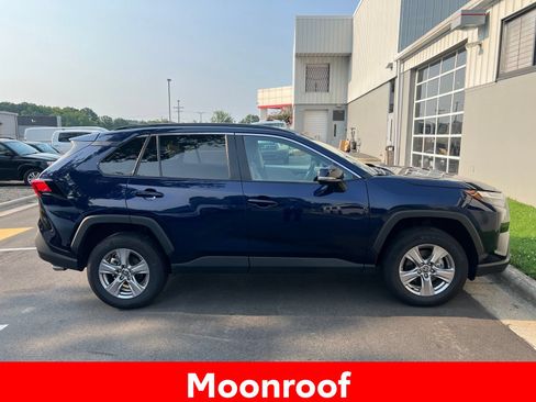 Used 2025 Toyota RAV4 XLE w/ Convenience Package FWD image 7
