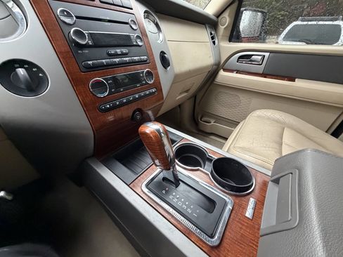 Used 2010 Ford Expedition Eddie Bauer image 24