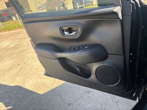 Used 2025 Honda HR-V EX-L image 20