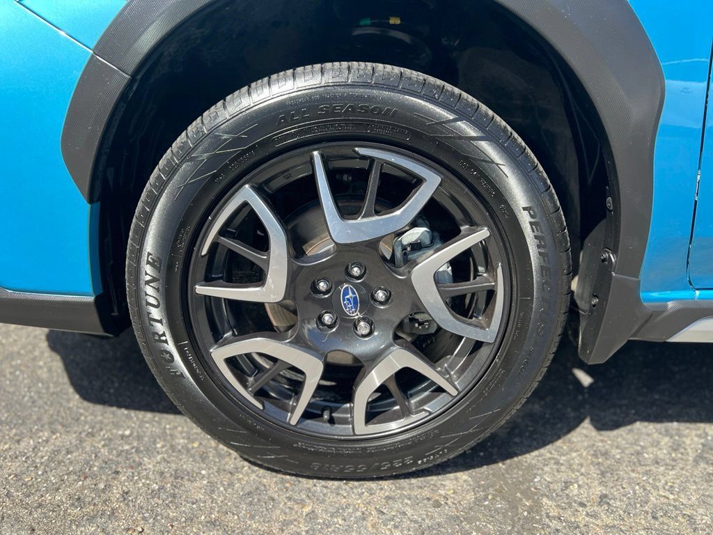 Used 2020 Subaru Crosstrek Hybrid w/ Moonroof Package w/Navigation AWD/4WD image 9