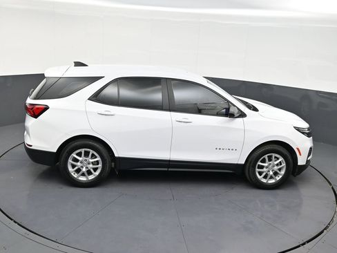 Used 2023 Chevrolet Equinox LS image 18