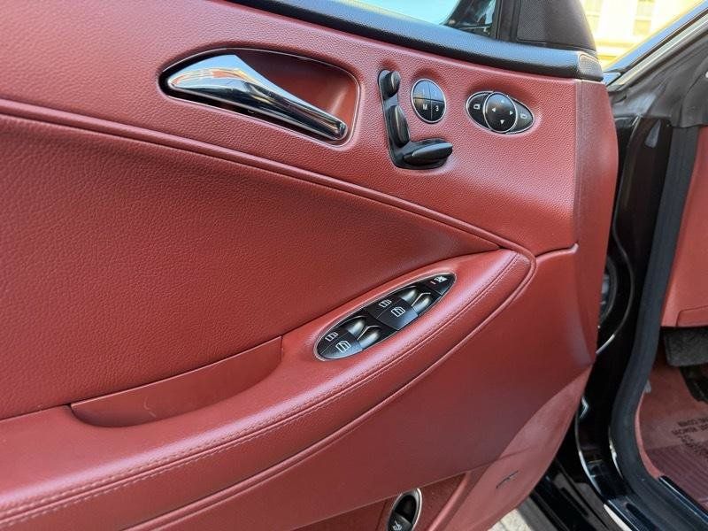 Used 2006 Mercedes-Benz CLS 500 image 43