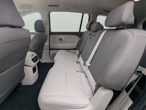 Certified 2026 Hyundai Ioniq 9 SE AWD/4WD image 13