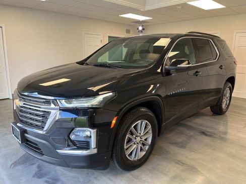 Used 2022 Chevrolet Traverse LT image 4